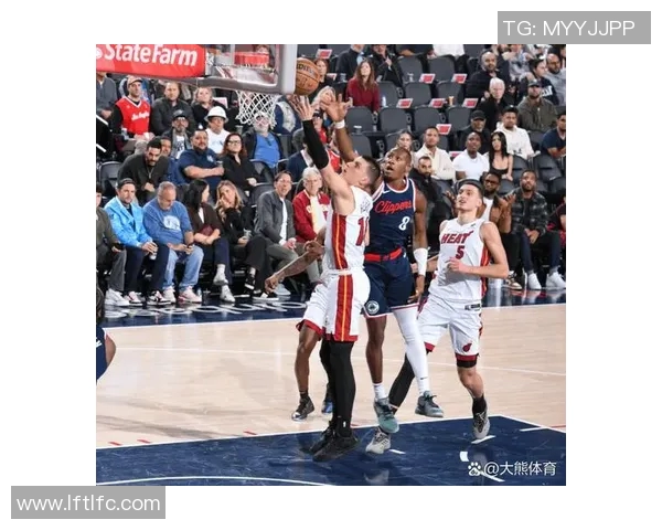 快船全队三分球命中率低迷,不敌尼克斯