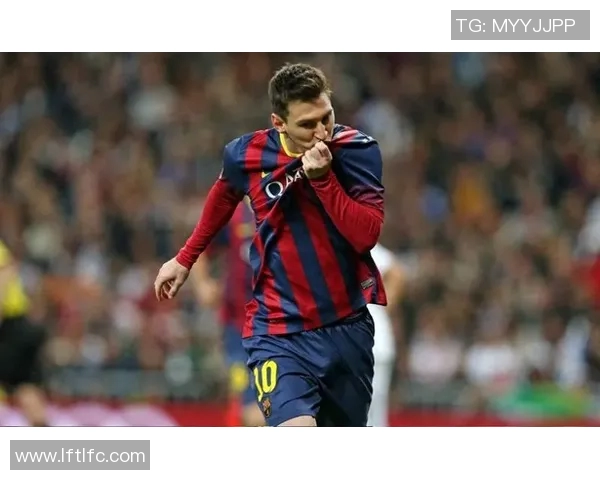 皇马主场战胜巴萨，C罗梅开二度助球队登顶西甲积分榜