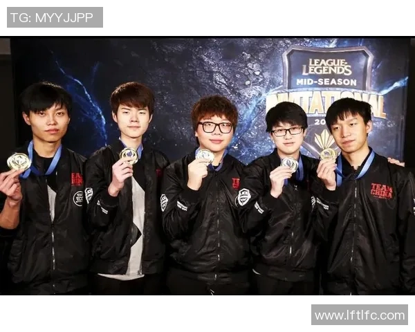 赛后分析:V5与EDG对决中的战术运用与经验总结 赛后分析:V5与EDG对决中的战术运用与经验总结